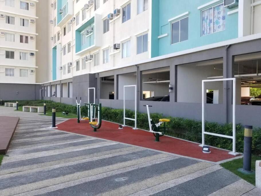 Spacious 2 Bedroom 42Sqm Condo Unit Iloilo City Eksteriør billede